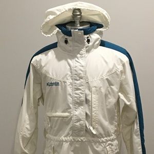 Columbia women’s hooded winter snow/ski coat